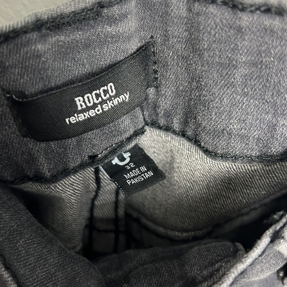 True Religion Rocco Relaxed Skinny jeans - Picture 6 of 16